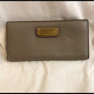 MARC BY MARC JACOBS gray wallet
